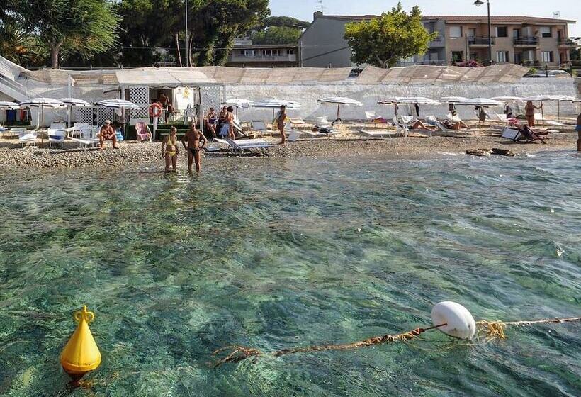 住宿加早餐  Il Ritrovo Di Ulisse