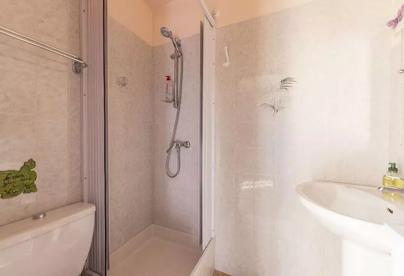 ベッドアンドブレックファースト La Bastide Des Roses