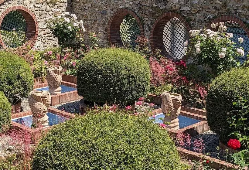 ベッドアンドブレックファースト La Closerie