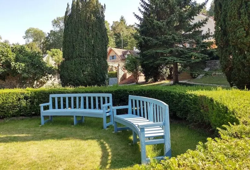 ベッドアンドブレックファースト La Closerie