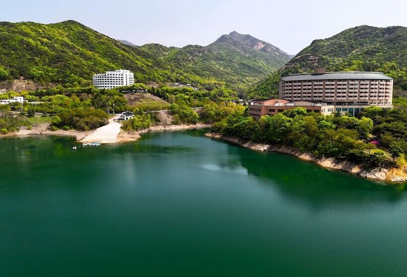 Hotel Cheong Pung Resort