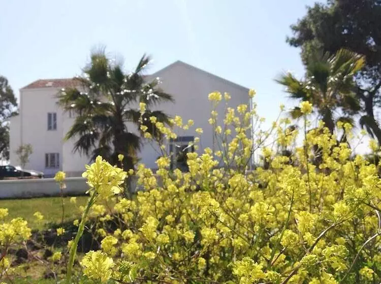 Maaseutuhotelli Agriturismo Masseria Cannella