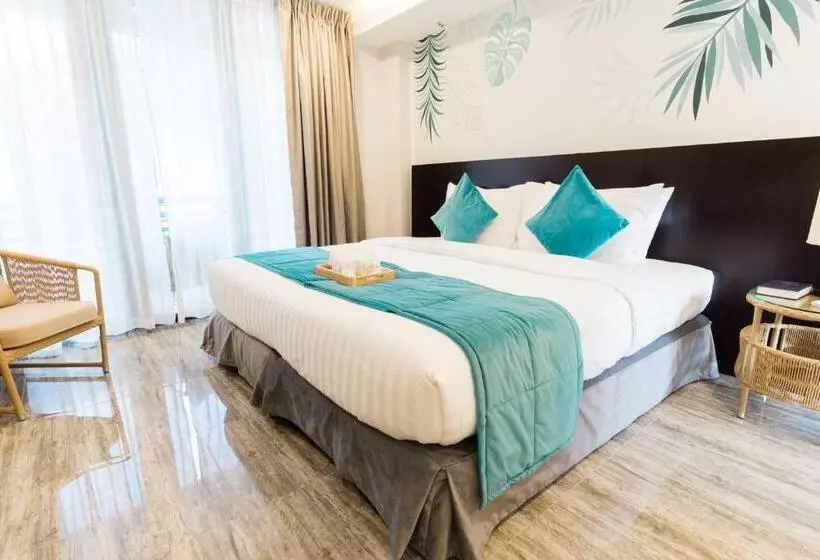 Hotelli Holiday Suites Port Barton