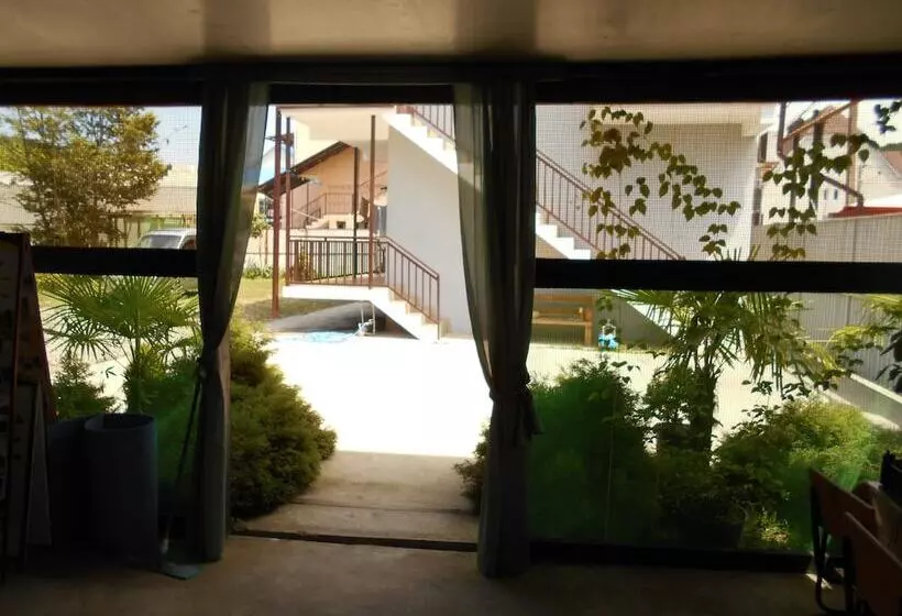 Majatalo Gostevoy Dom Na Glavnoy