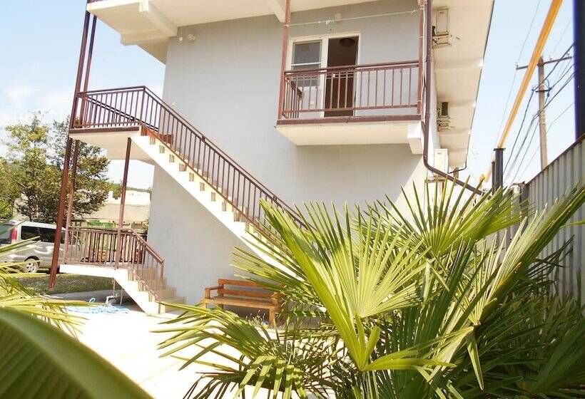 ペンション Gostevoy Dom Na Glavnoy