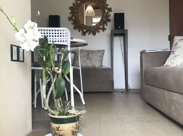 פנסיון Iquest Colombo