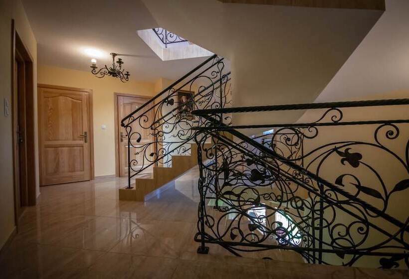 ペンション Podhalanski Dworek Z Jacuzzi