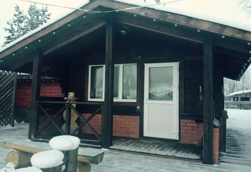 リゾートホテル Turisticheskaya Derevenka Ecotel