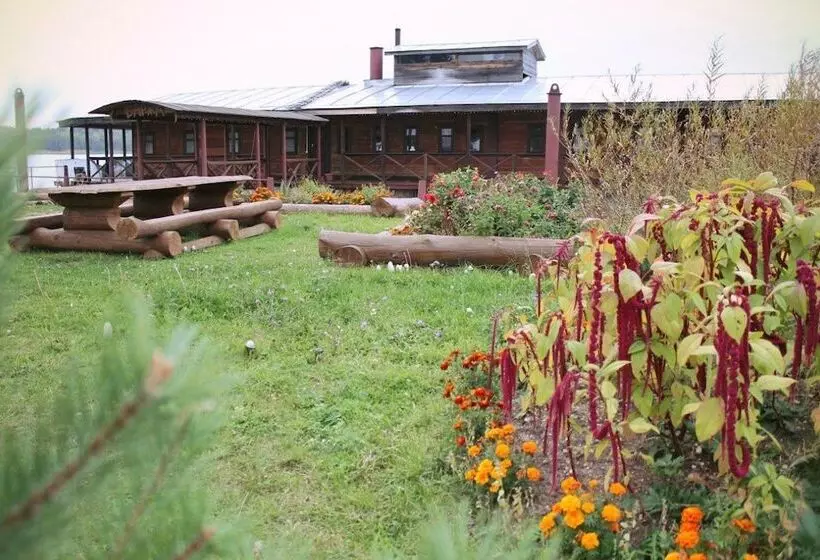 リゾートホテル Turisticheskaya Derevenka Ecotel