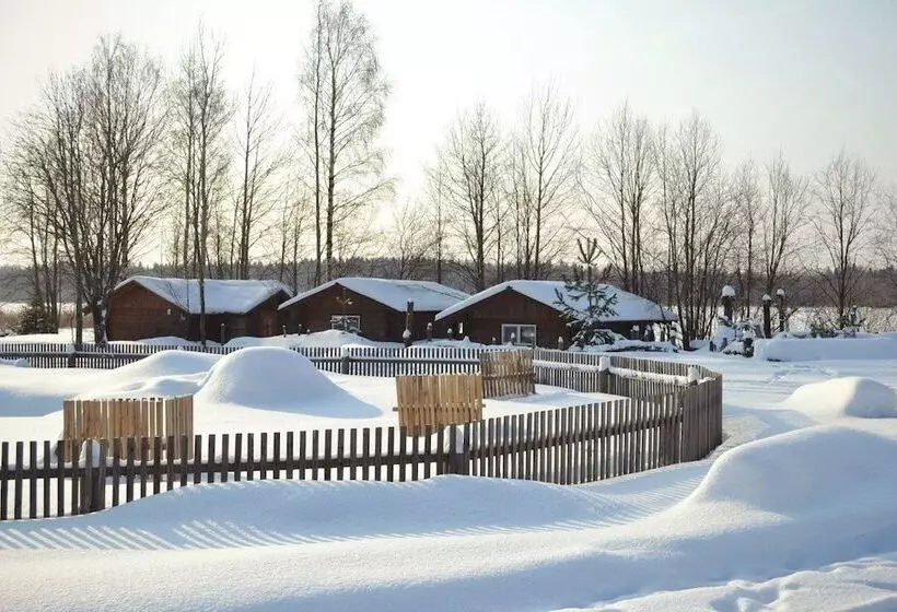リゾートホテル Turisticheskaya Derevenka Ecotel