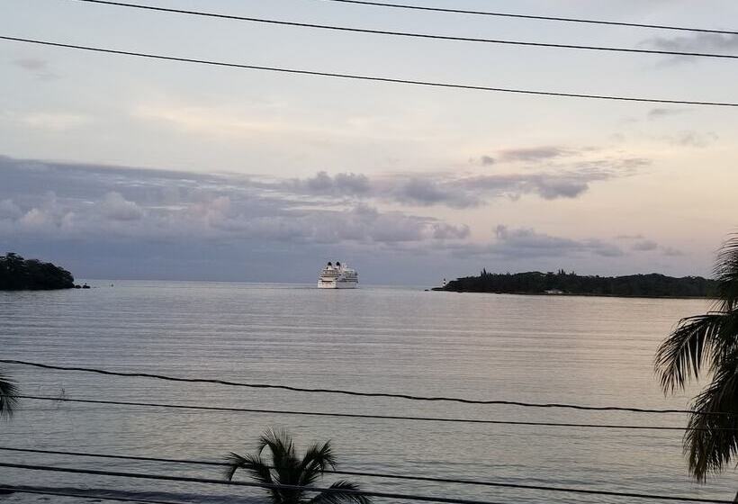 پانسیون Inn The Town