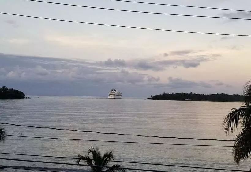 پانسیون Inn The Town