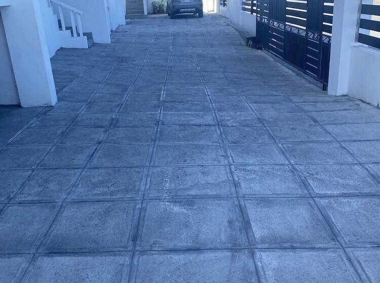 پانسیون Inn The Town