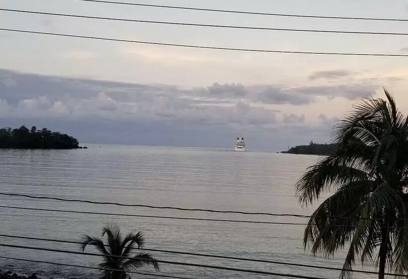 پانسیون Inn The Town