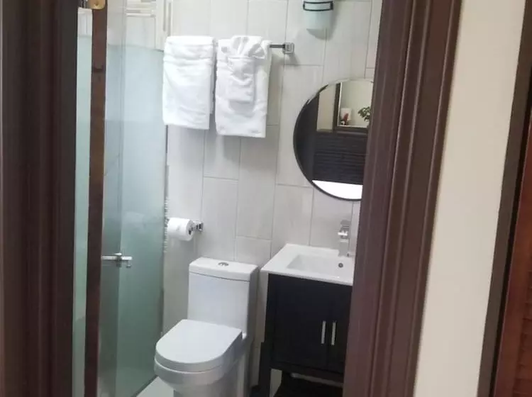 پانسیون Inn The Town