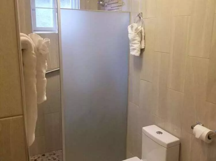 پانسیون Inn The Town