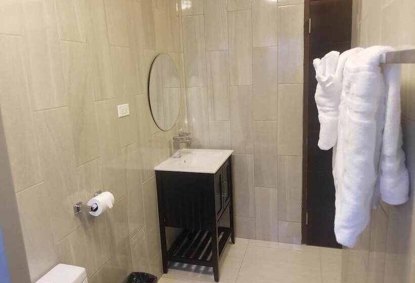 پانسیون Inn The Town