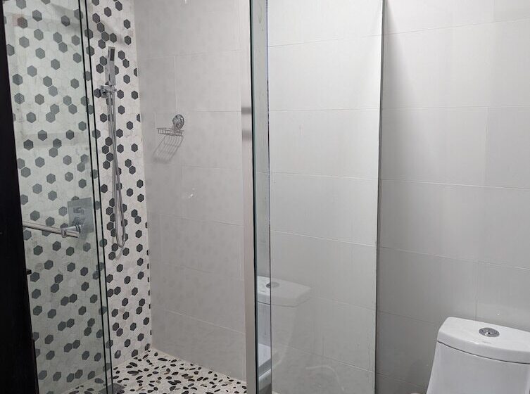 پانسیون Inn The Town