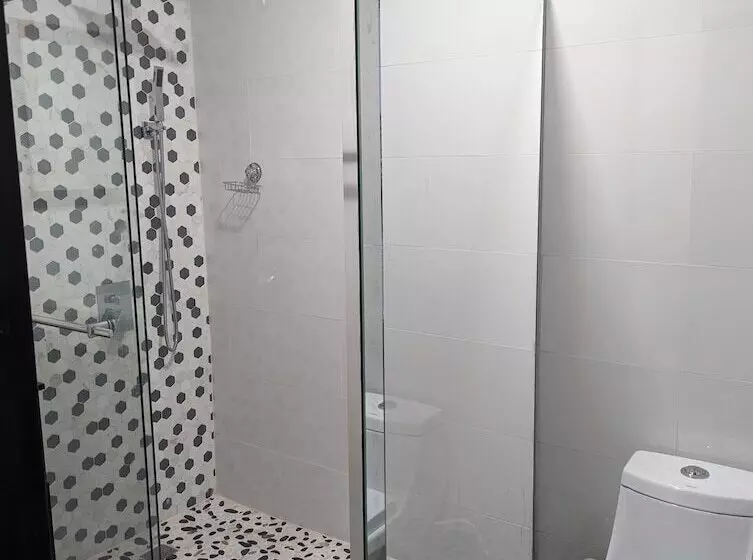 پانسیون Inn The Town