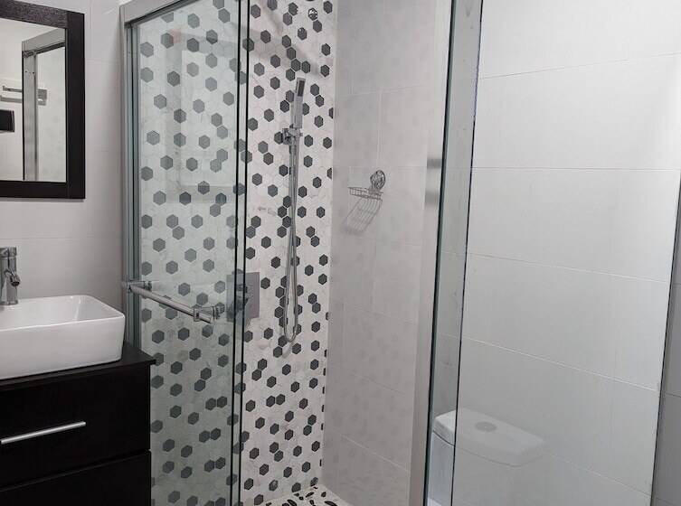 پانسیون Inn The Town