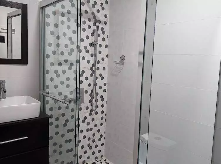 پانسیون Inn The Town