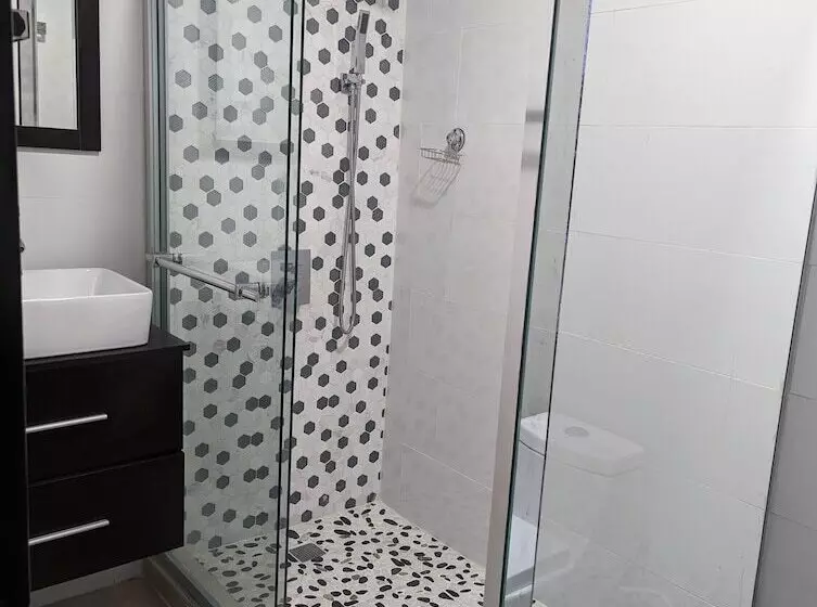 پانسیون Inn The Town