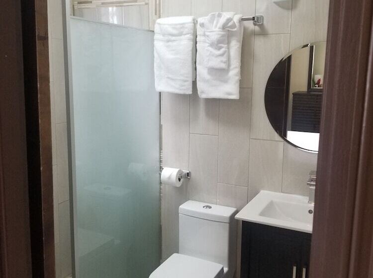 پانسیون Inn The Town