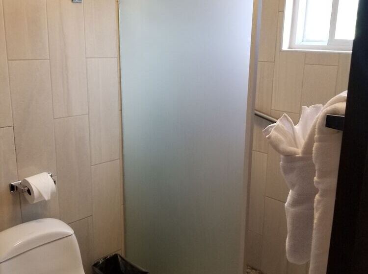 پانسیون Inn The Town