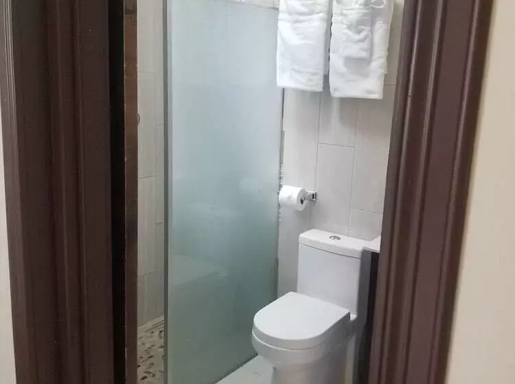 پانسیون Inn The Town