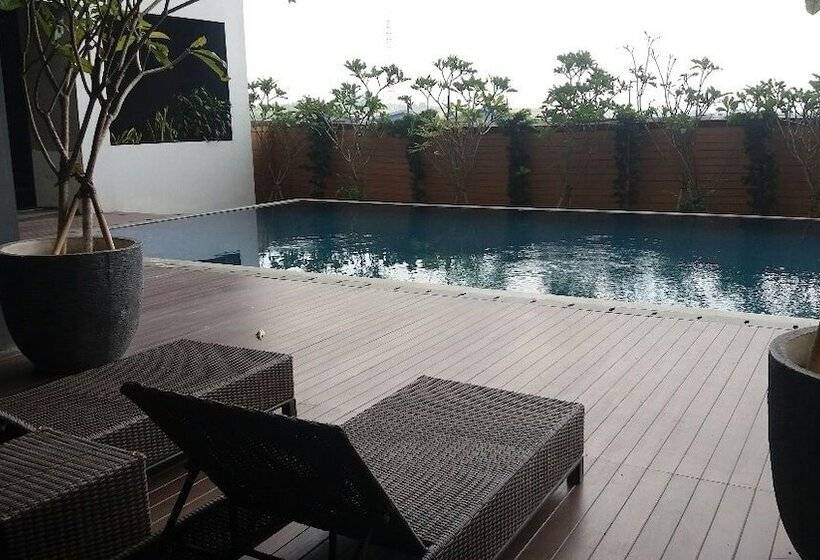 פנסיון Tamansari Mahogany Apartment