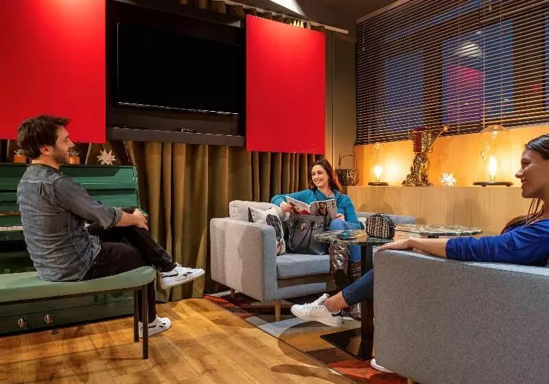 Aparthotel Adagio Paris Bercy Village