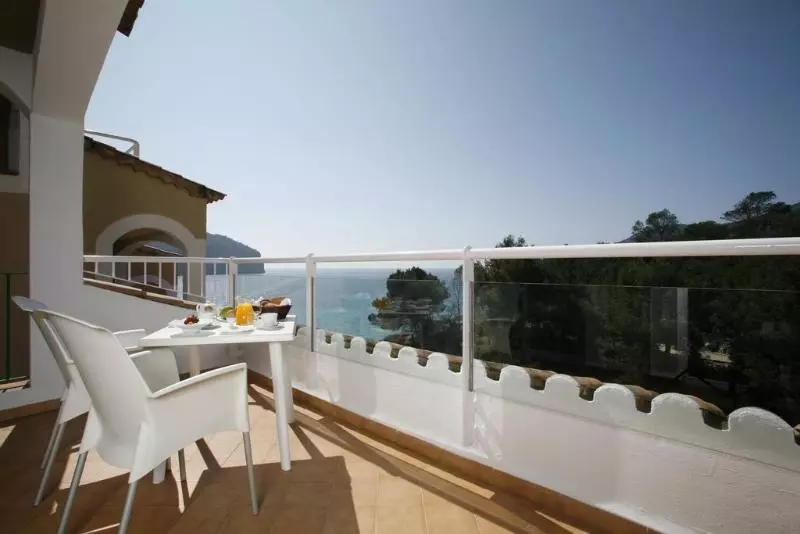 Bahia Suites Camp De Mar