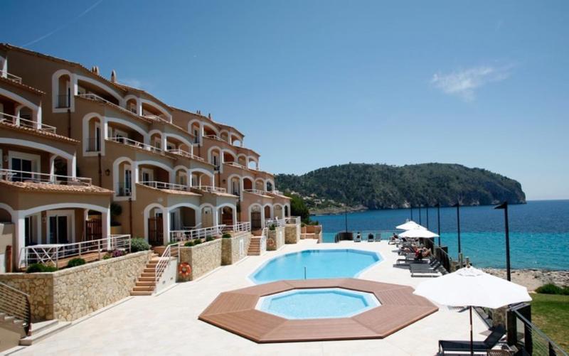 Bahia Suites Camp De Mar