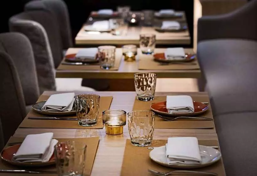 Ac Hotel San Sebastián De Los Reyes By Marriott