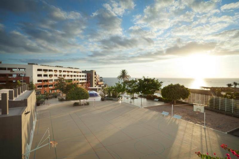 Adrián Hoteles Roca Nivaria