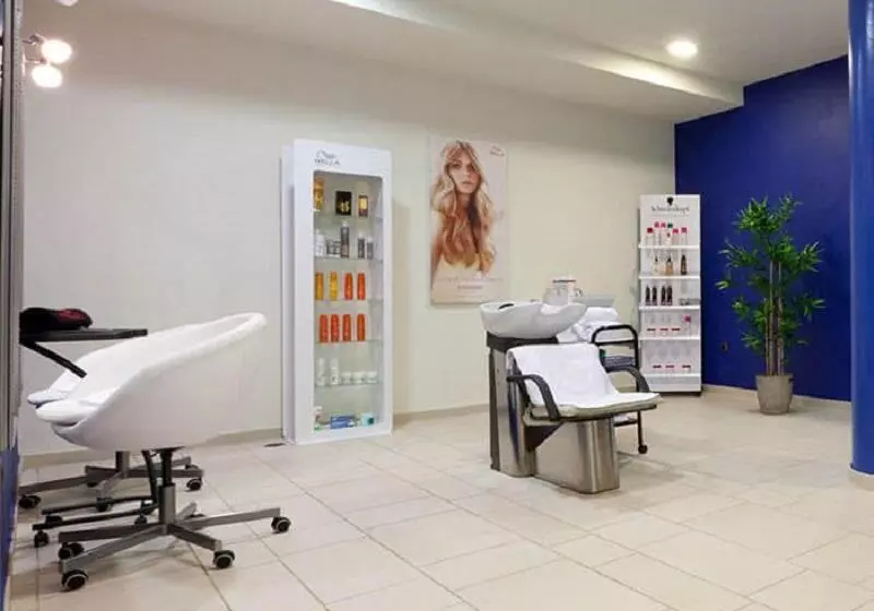 Adrián Hoteles Roca Nivaria