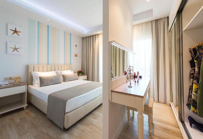 Otel Fodele Beach Water Park Resort