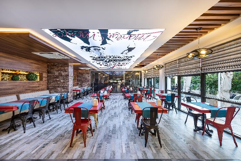 בית מלון כפרי White City Beach Adult Only