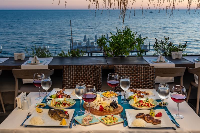 בית מלון כפרי White City Beach Adult Only