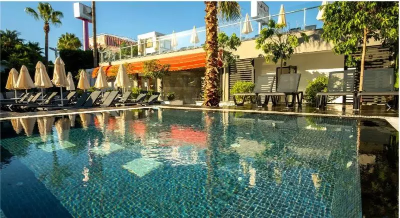 هتل White City Beach Adult Only