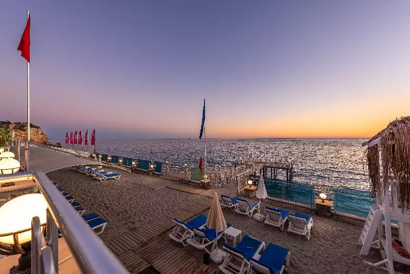 هتل White City Beach Adult Only