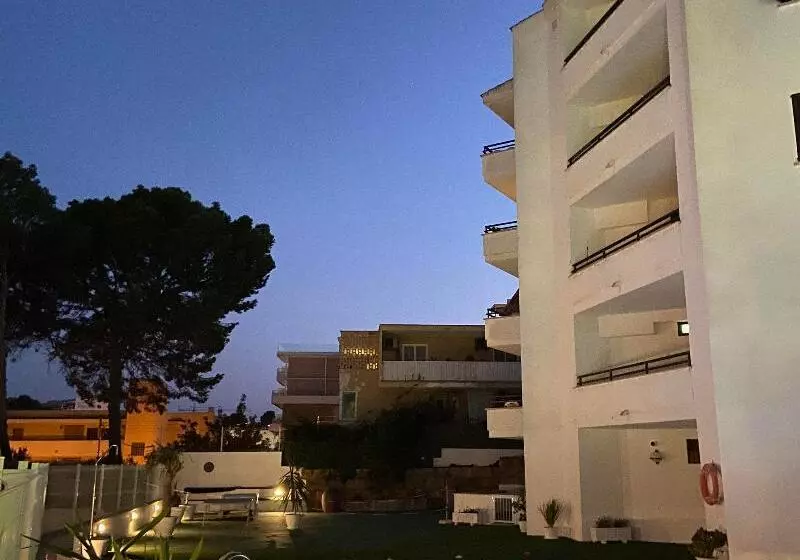 Marina Palmanova Apartamentos