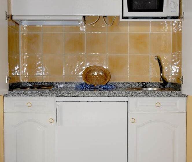 Rf Astoria  Adults Only