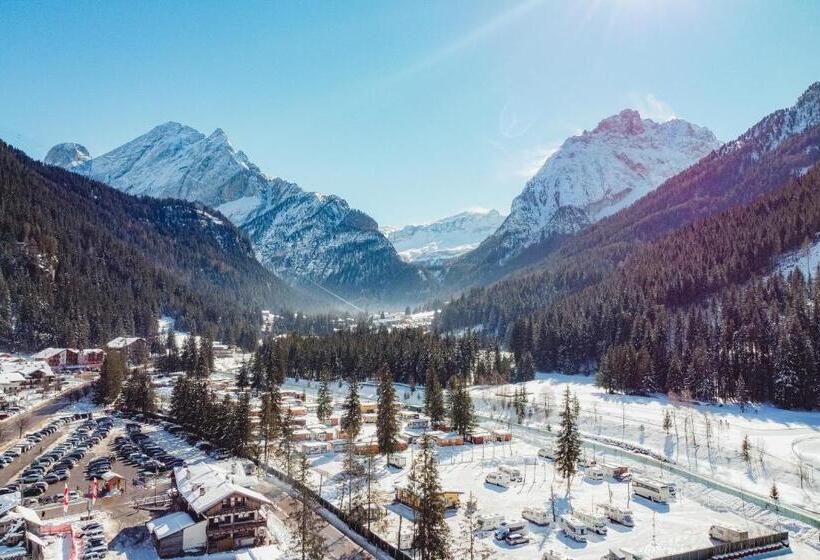 فندق Albergo Canazei