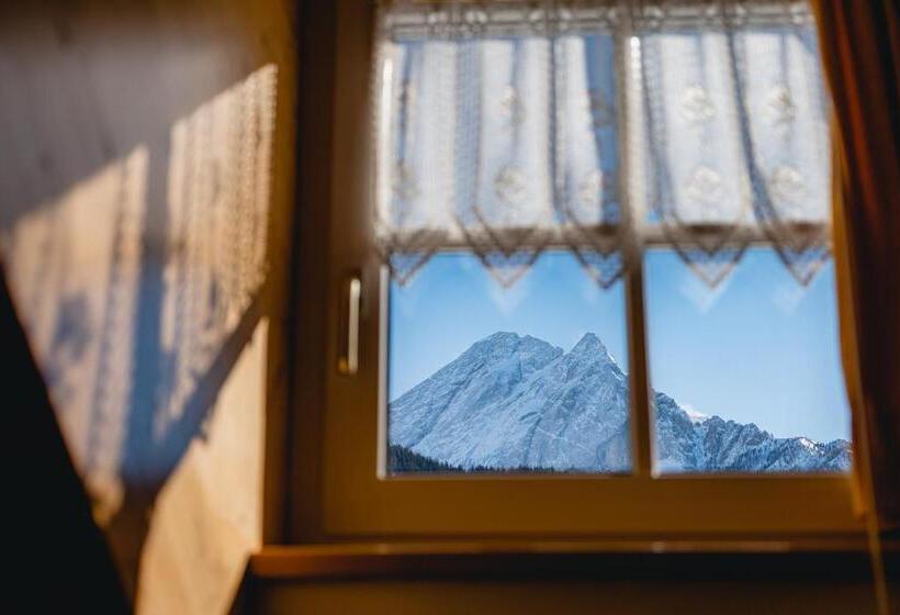 فندق Albergo Canazei