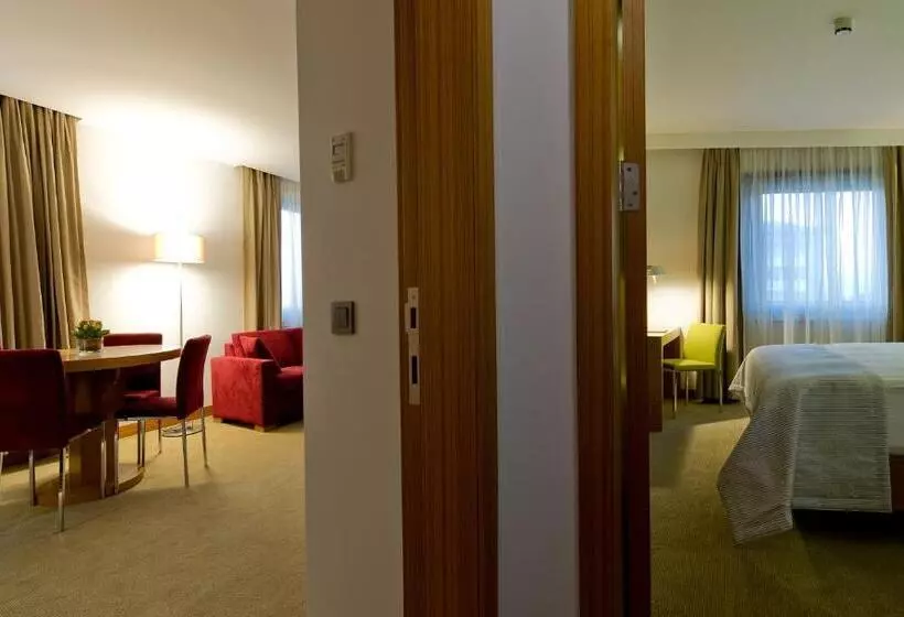 ホテル Divan Istanbul City