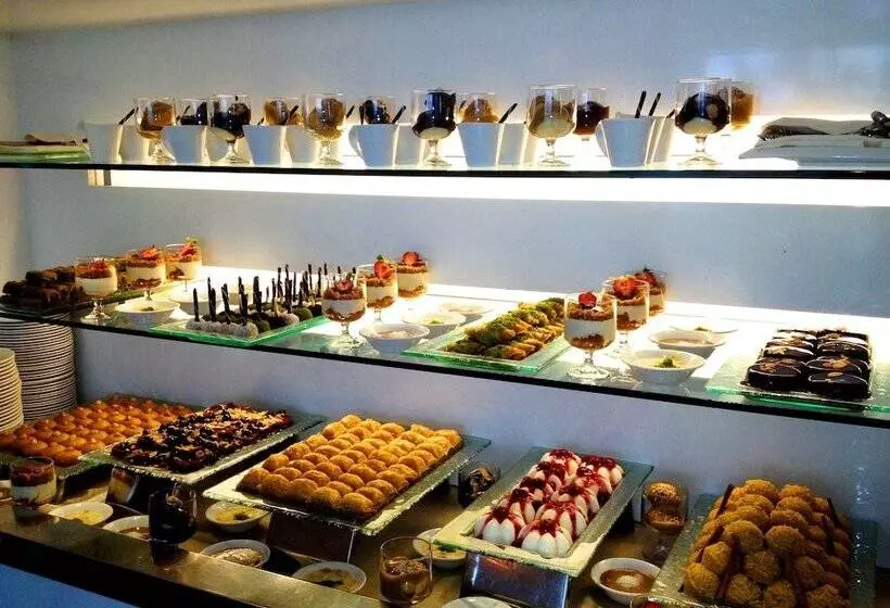 ホテル Divan Istanbul City