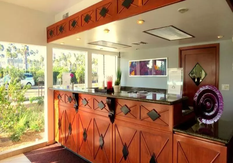 هتل Iris  Mission Valleysan Diego Zooseaworld