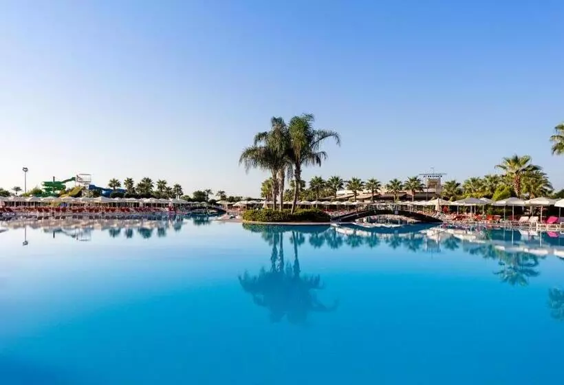 هتل Miracle Resort