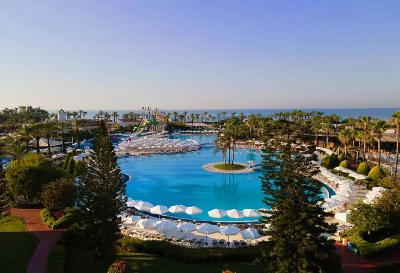 هتل Miracle Resort